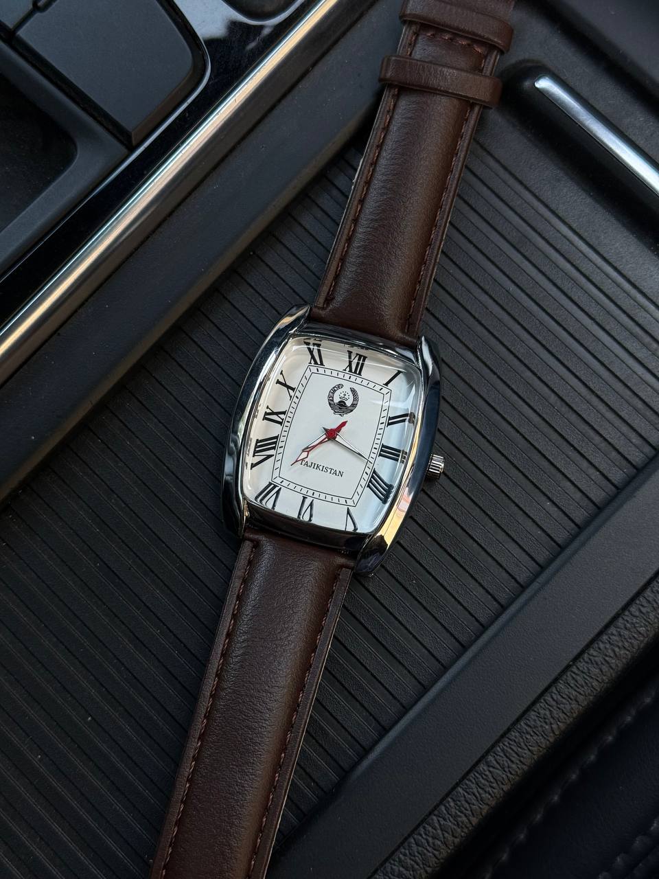 Таджикскый часы